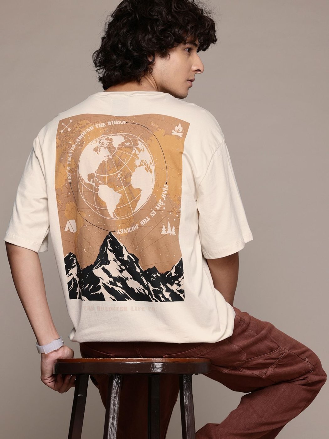 Camiseta Oversize Daily Row Vainilla — vista frontal