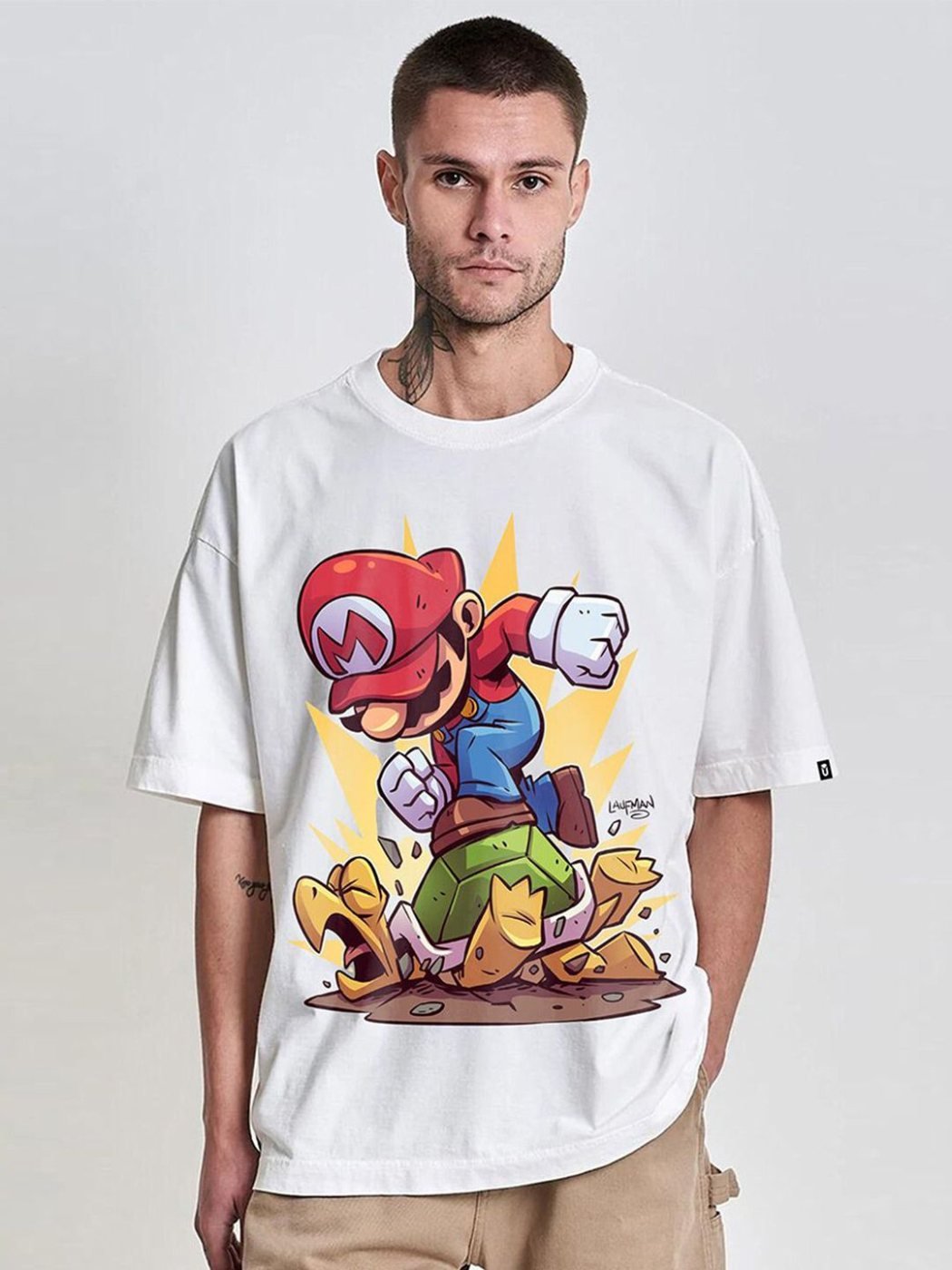 Camiseta Super Mario Oversize Ember Co Blanca — vista frontal