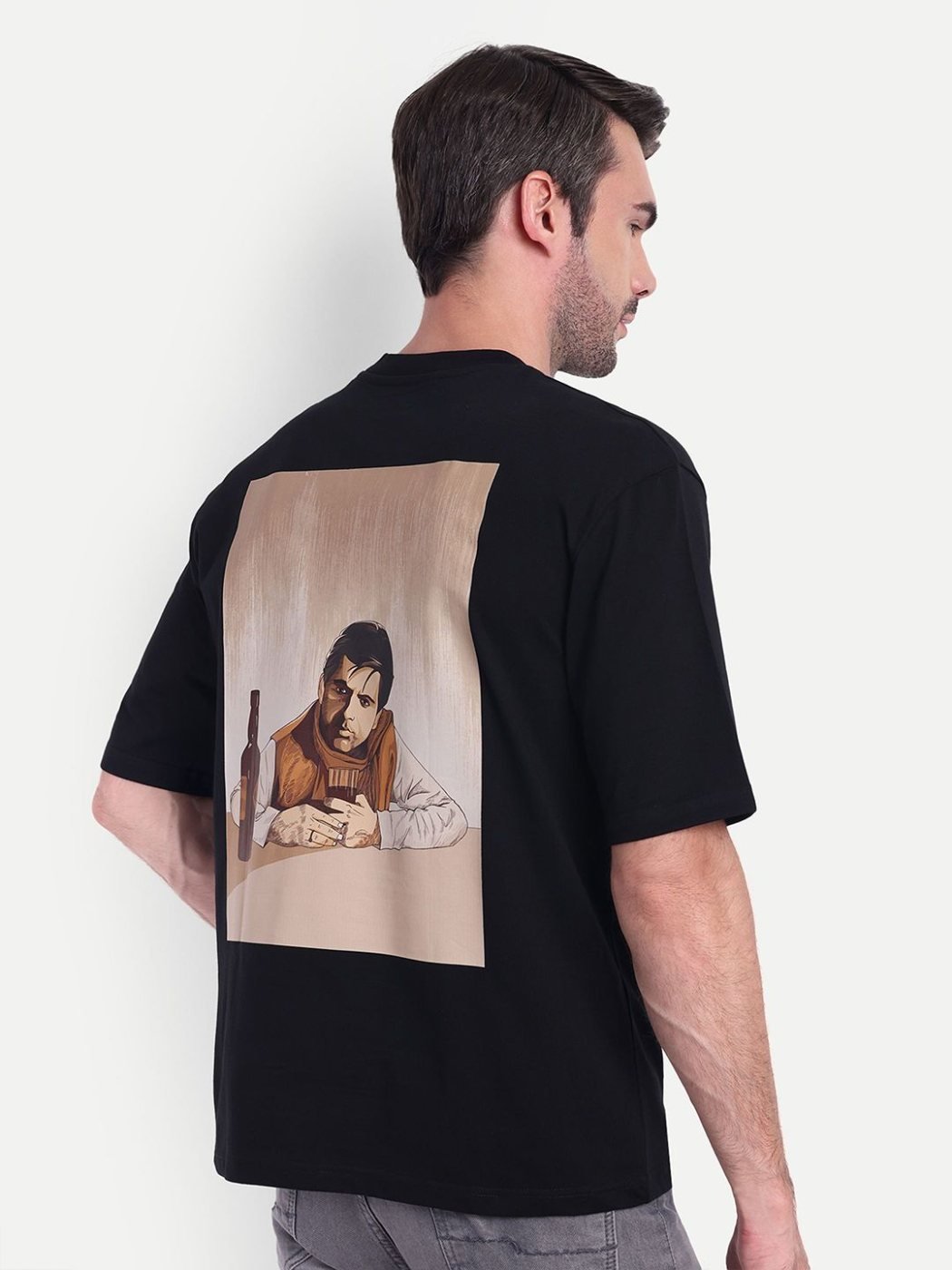 Camiseta Oversize Solid Club Negra — vista frontal
