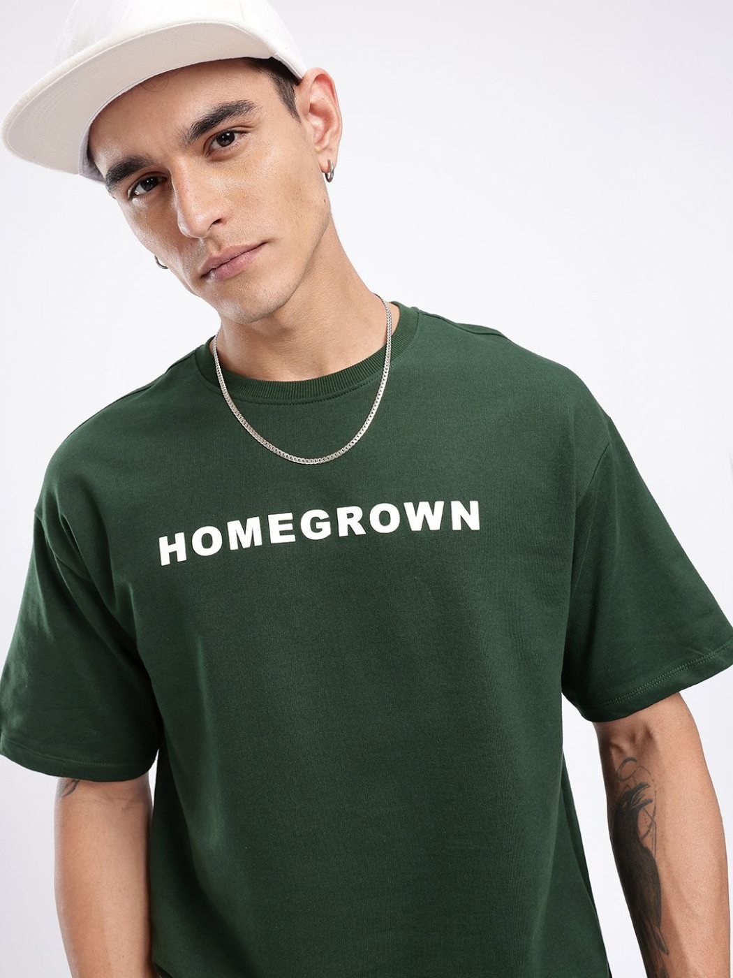 Camiseta Oversize Pure Basics Verde Cali — vista frontal