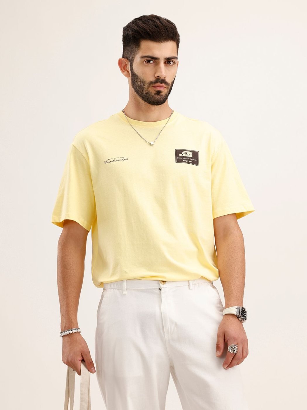 Camiseta Oversize Modern House Amarilla — vista frontal