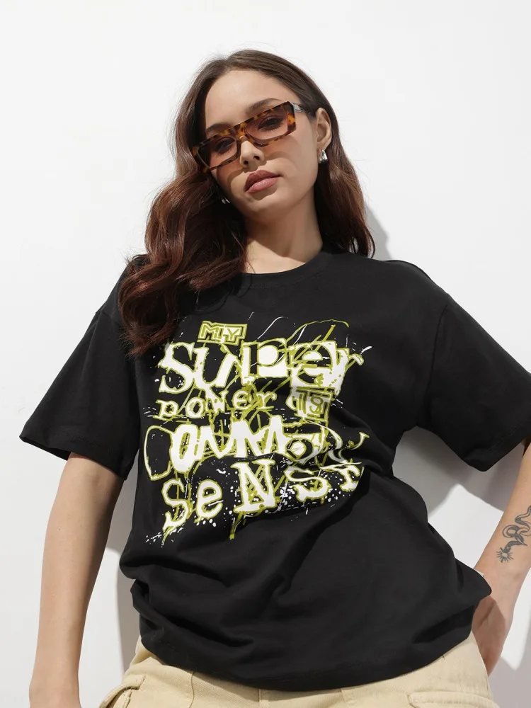 Camiseta Oversize Soft Wear Negra — vista frontal