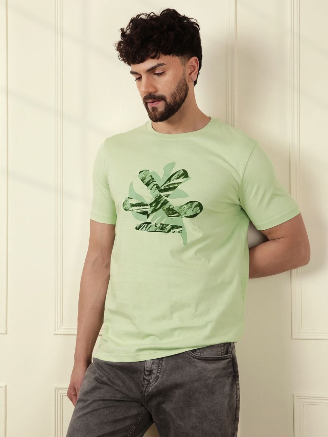 Camiseta Slim Fit Cuello Redondo Soft Touch Verde Esmeralda — vista frontal