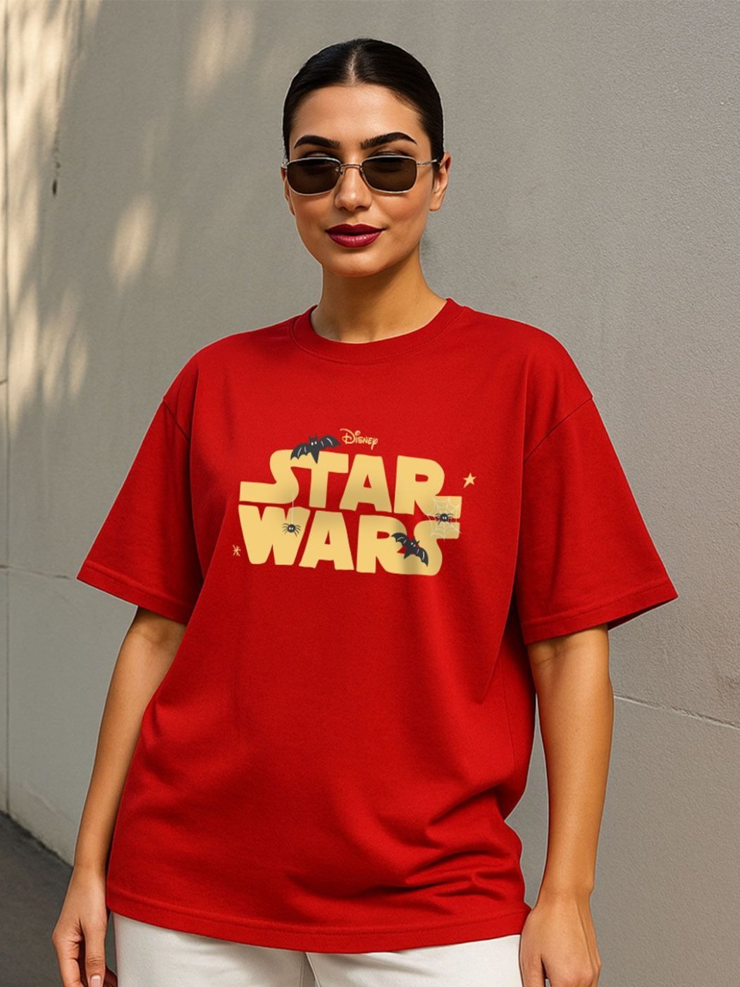 Camiseta Star Wars Oversize Urban Basics Roja — vista frontal