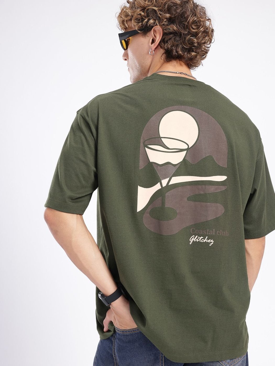 Camiseta Oversize Street Core Verde Militar — vista frontal
