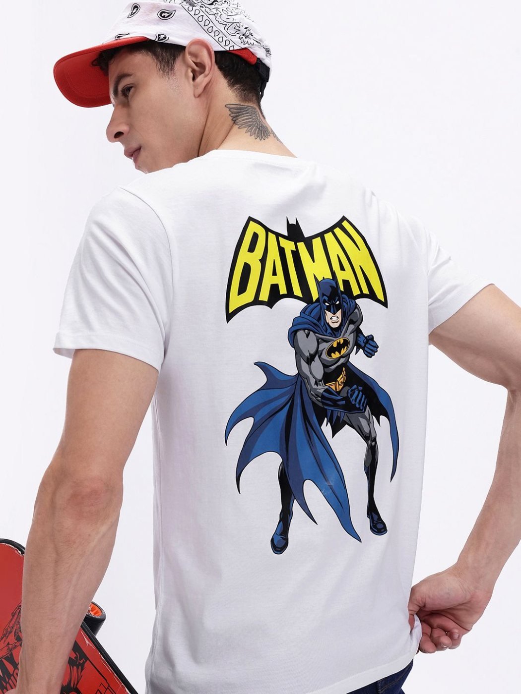 Camiseta Batman Regular Fit Studio Co Blanca — vista frontal
