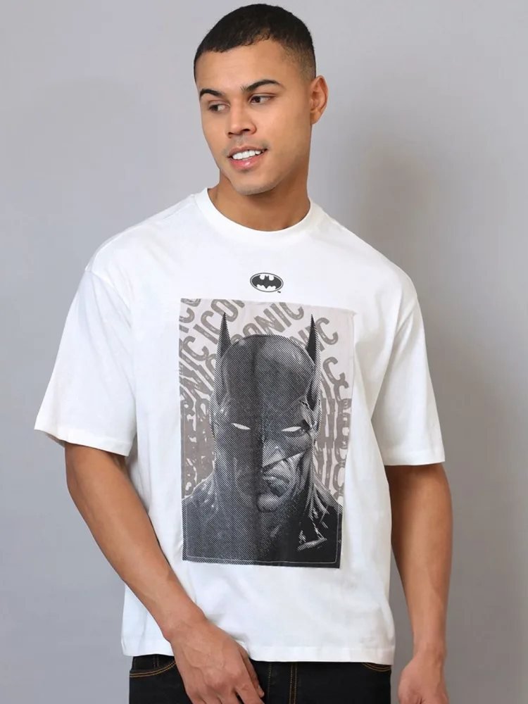 Camiseta Batman Oversize Cotton Row Vainilla — vista frontal