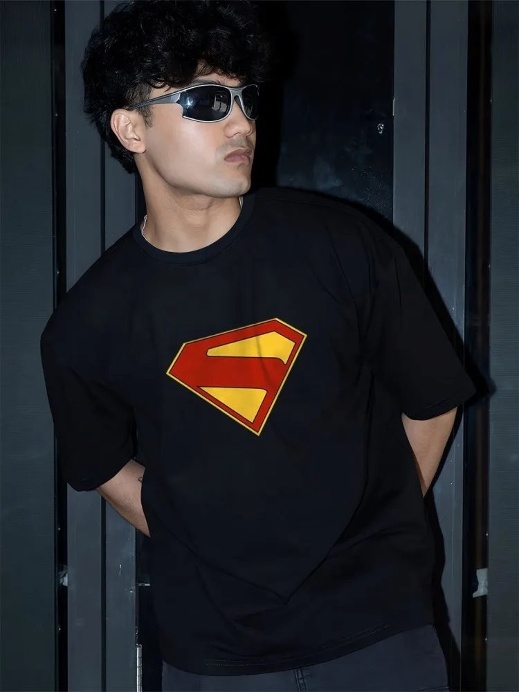 Camiseta Superman Oversize Cotton Loft Negra — vista frontal