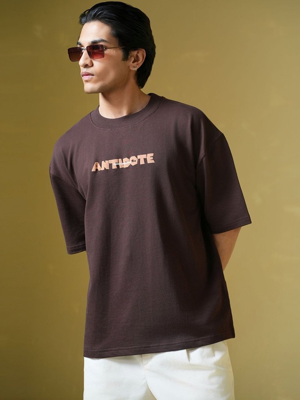 Camiseta Oversize Quiet Co Nude — vista frontal