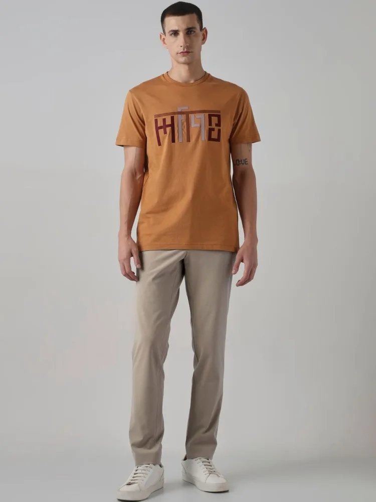 Camiseta Slim Fit Cuello Redondo Modern House Nude — vista frontal