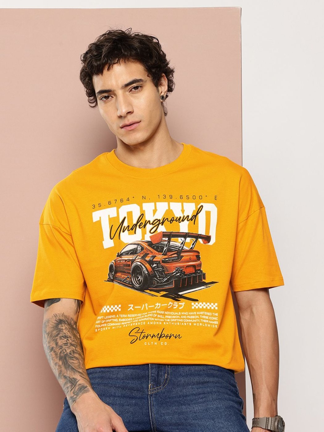 Camiseta Oversize Pure Basics Amarilla — vista frontal