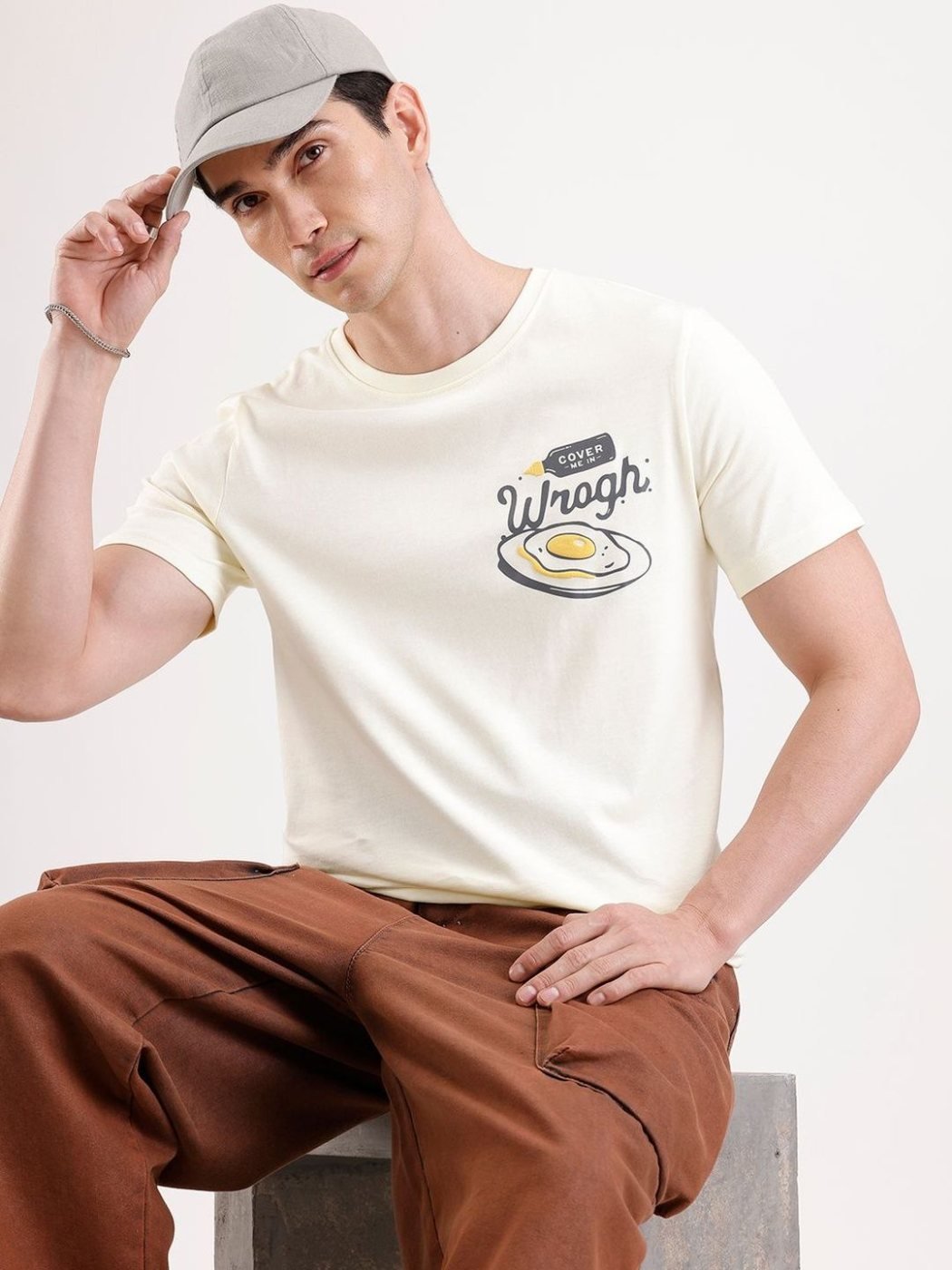 Camiseta Slim Fit Cuello Redondo Street Core Vainilla — vista frontal