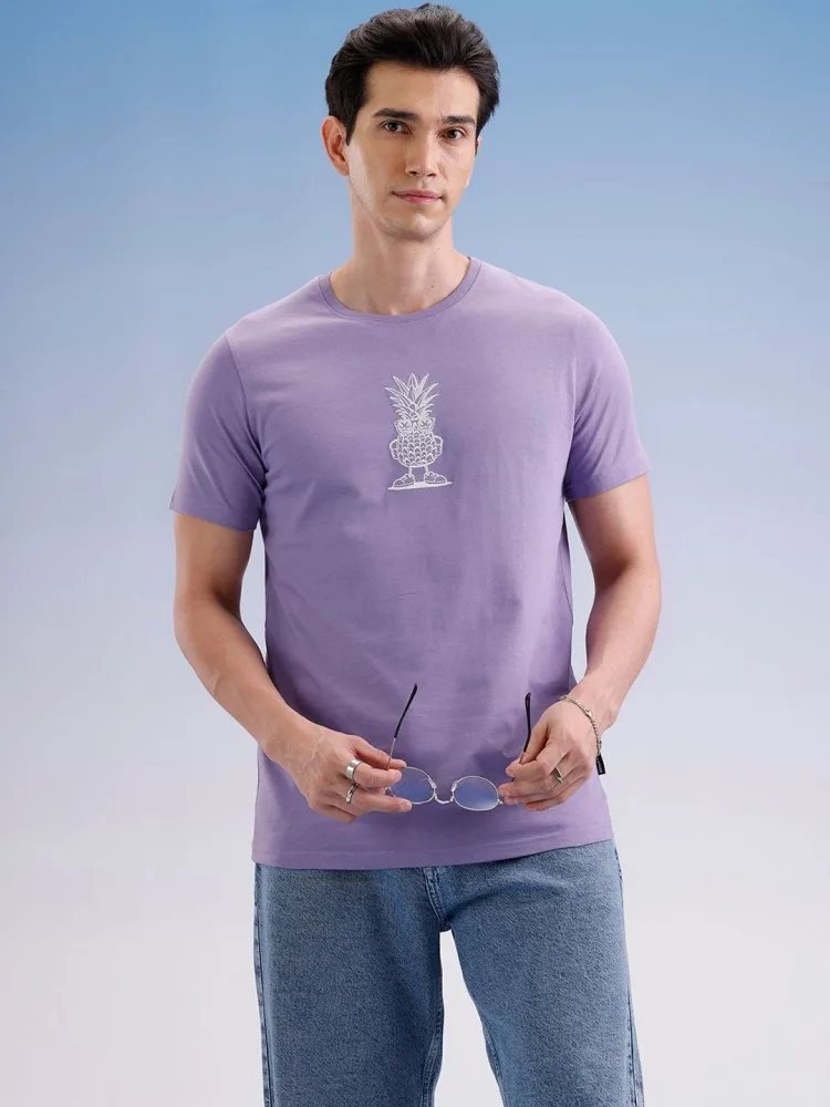 Camiseta Slim Fit Cuello Redondo Soft Touch Morada — vista frontal
