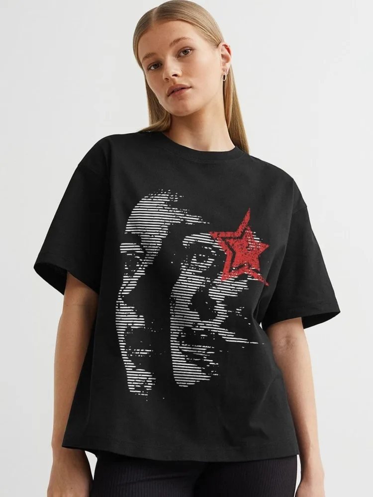 Camiseta Oversize Daily Row Negra — vista frontal