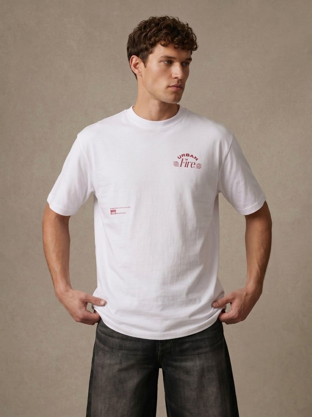 Camiseta Oversize Cosmos Line Blanca — vista frontal