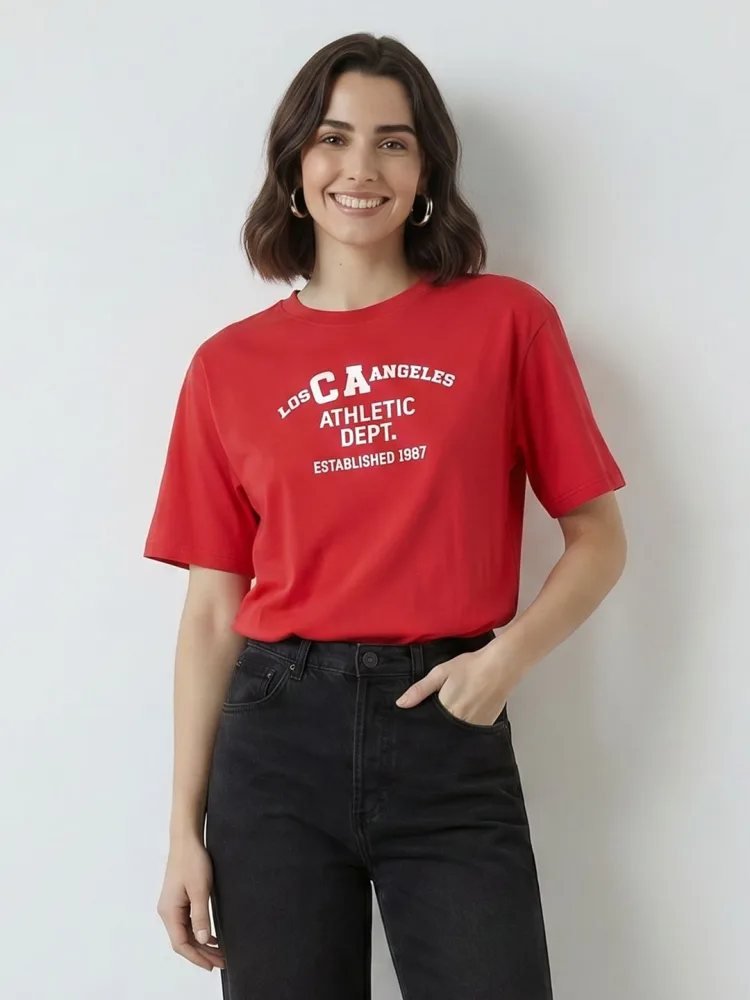 Camiseta Regular Fit Street Line Roja — vista frontal