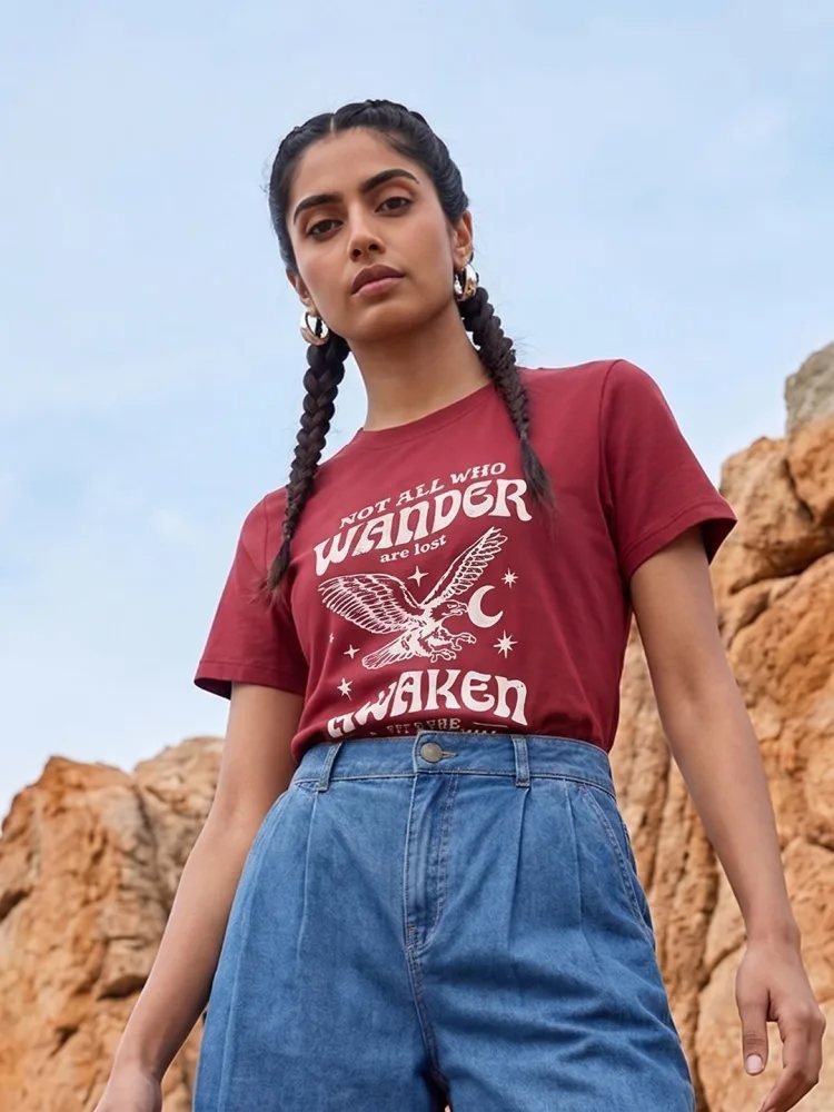 Camiseta Regular Fit True Line Vinotinto — vista frontal