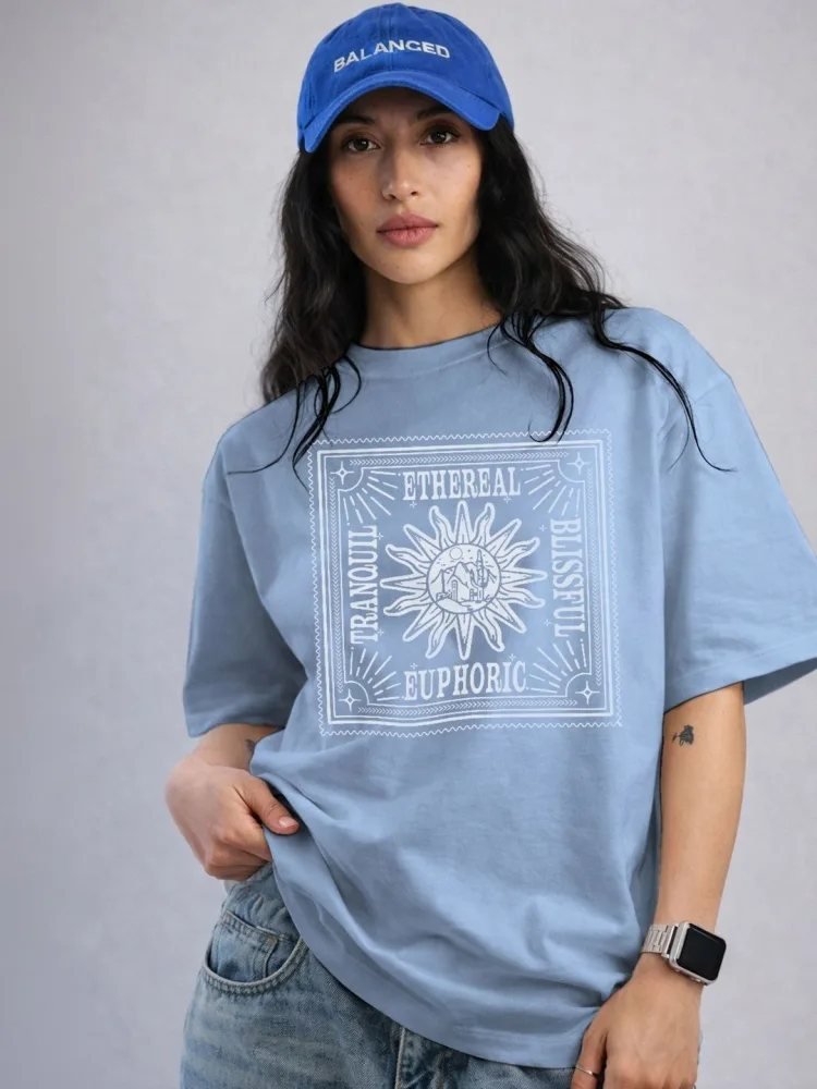 Camiseta Oversize Pure Form Azul Medio — vista frontal