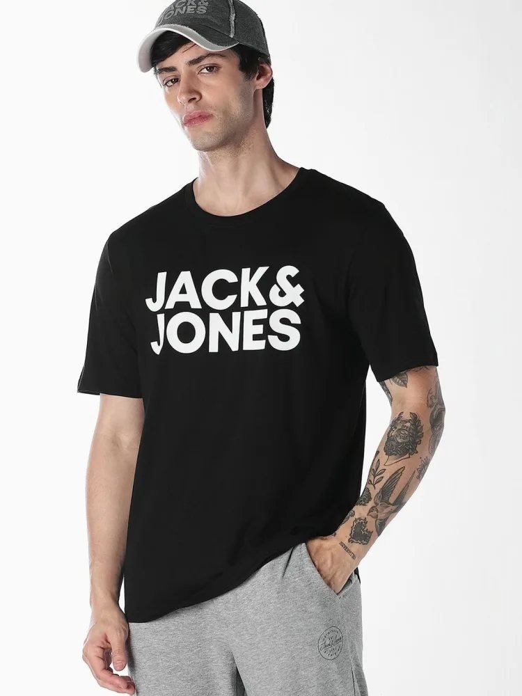 Camiseta Slim Fit Cuello Redondo Simple Form Negra — vista frontal