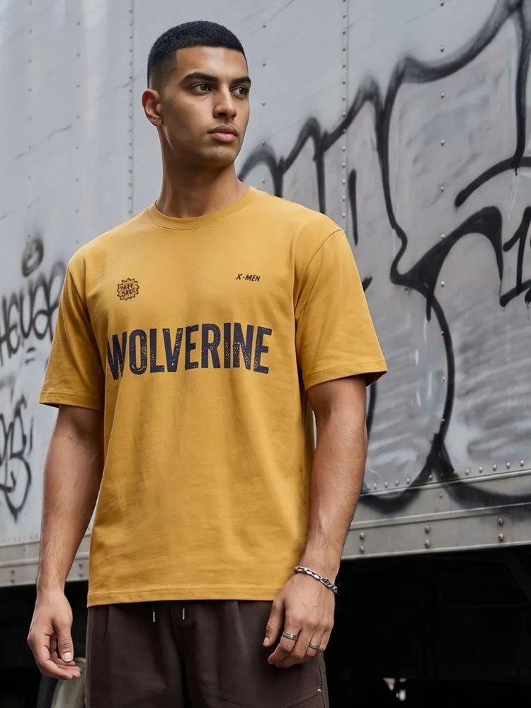 Camiseta Marvel Oversize Plain Co Amarilla — vista frontal