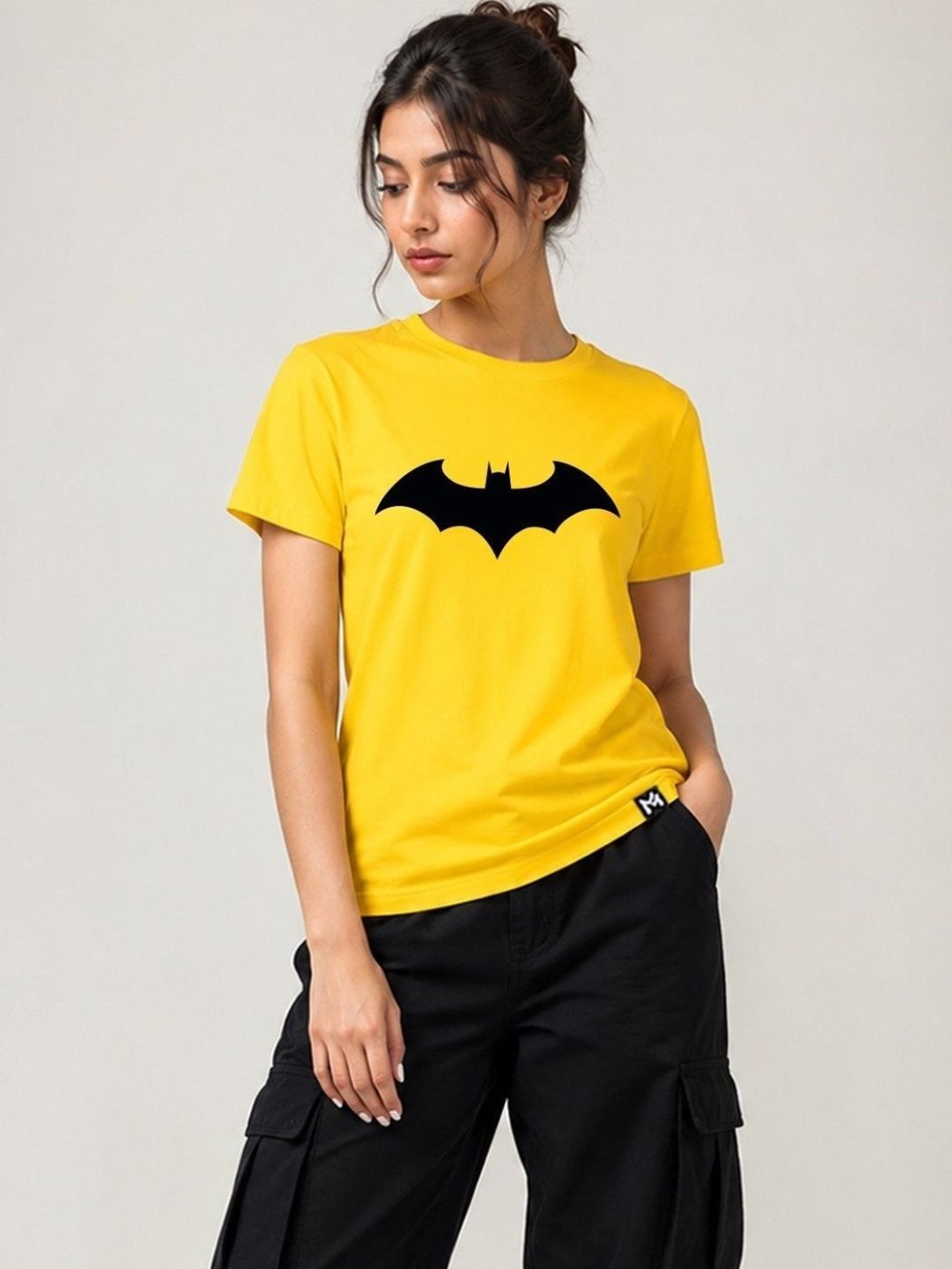 Camiseta Batman Regular Fit Urban Basics Amarilla — vista frontal
