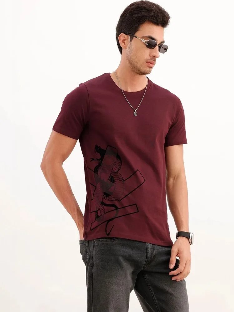 Camiseta Slim Fit Cuello Redondo Clean Cut Vinotinto — vista frontal
