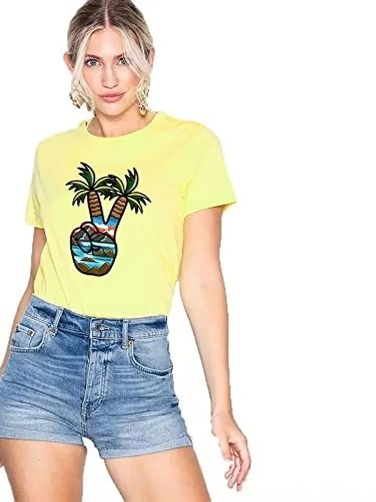 Camiseta Slim Fit Pure Basics Amarilla — vista frontal