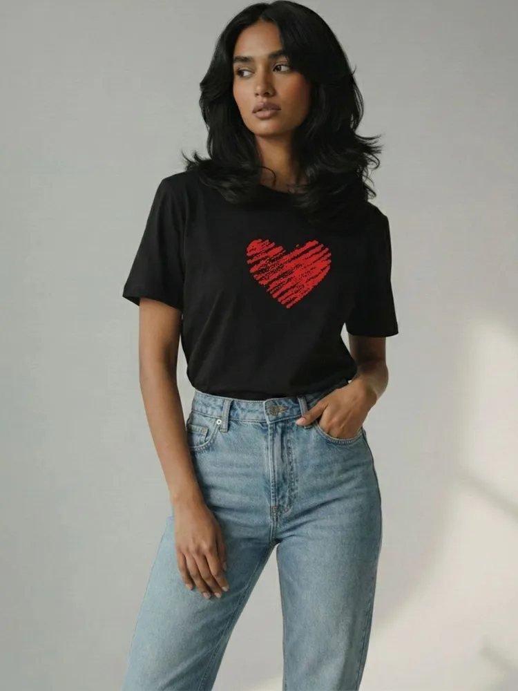 Camiseta Slim Fit Core Basics Negra — vista frontal