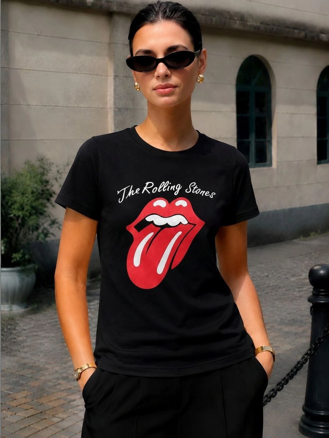 Camiseta Regular Fit Quill Co Negra — vista frontal