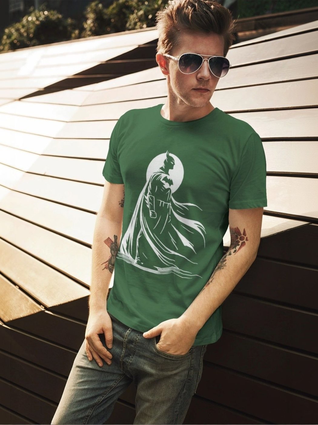 Camiseta Batman Regular Fit Urban Basics Verde Militar — vista frontal